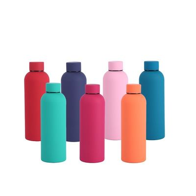 OEM akzeptable Vakuumflasche aus Edelstahl 500 ml 750 ml Doppelwand-Gummifarbflasche