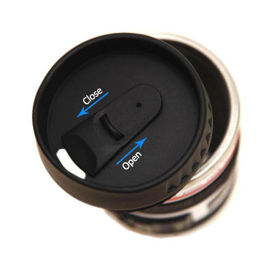 Reisefotografen Tumbler-Kamera-Objektiv-Kaffee-Tasse mit isoliertem Design und Rühren