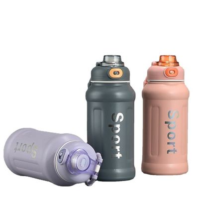 850 ml Sportdesign Vakuum Isolierter Thermalbecher aus Edelstahl mit Griff und Stroh