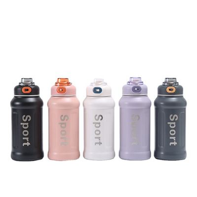 850 ml Sportdesign Vakuum Isolierter Thermalbecher aus Edelstahl mit Griff und Stroh