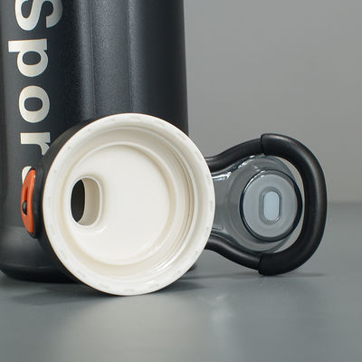 850 ml Sportdesign Vakuum Isolierter Thermalbecher aus Edelstahl mit Griff und Stroh