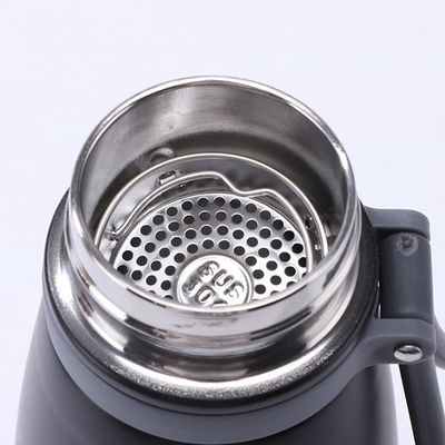 650ML/850ML Kapazität Edelstahl Vakuum isolierte Flasche ideal für Outdoor-Sportarten