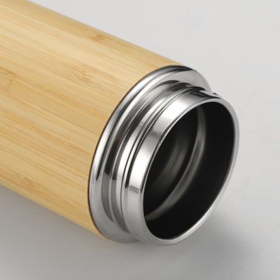 Metall- und Edelstahl-Flasche aus Holz aus Bambus