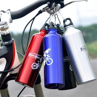 Wasserflasche für Mountainbikes mit Karabiner und kochendem Wasser in Aluminiumlegierung