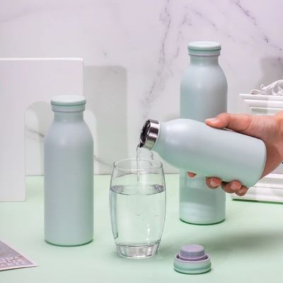Customized Logo Edelstahl isolierte Milchflasche für Camping und Outdoor-Aktivitäten